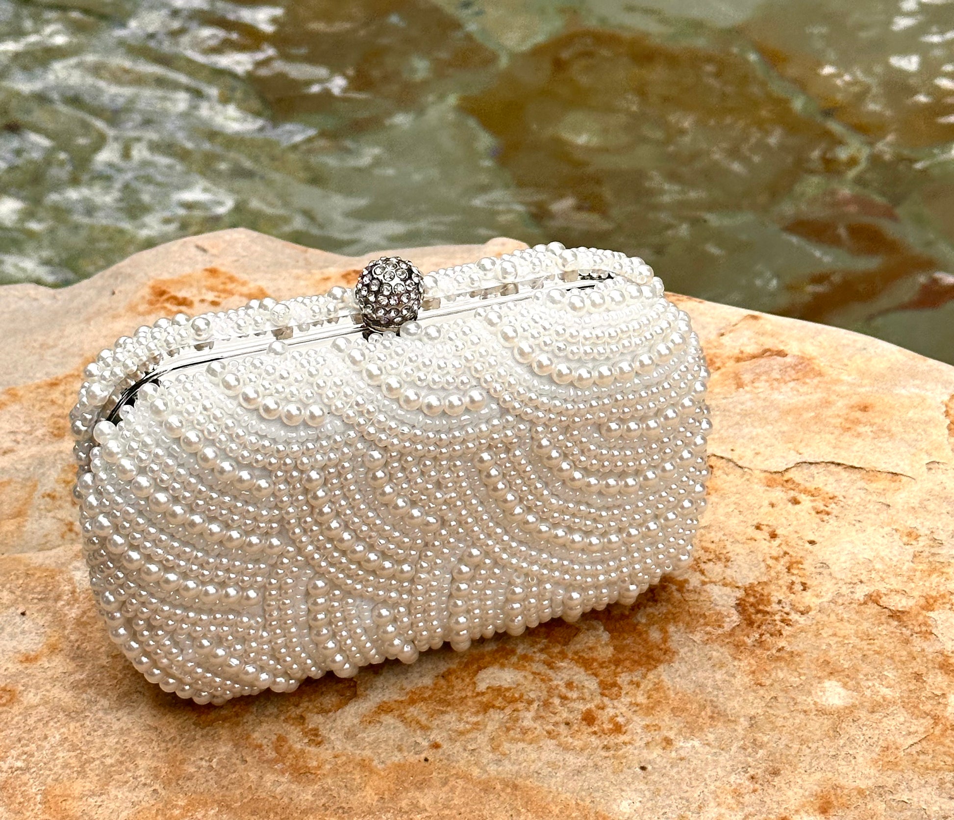 Pearl clutches hotsell