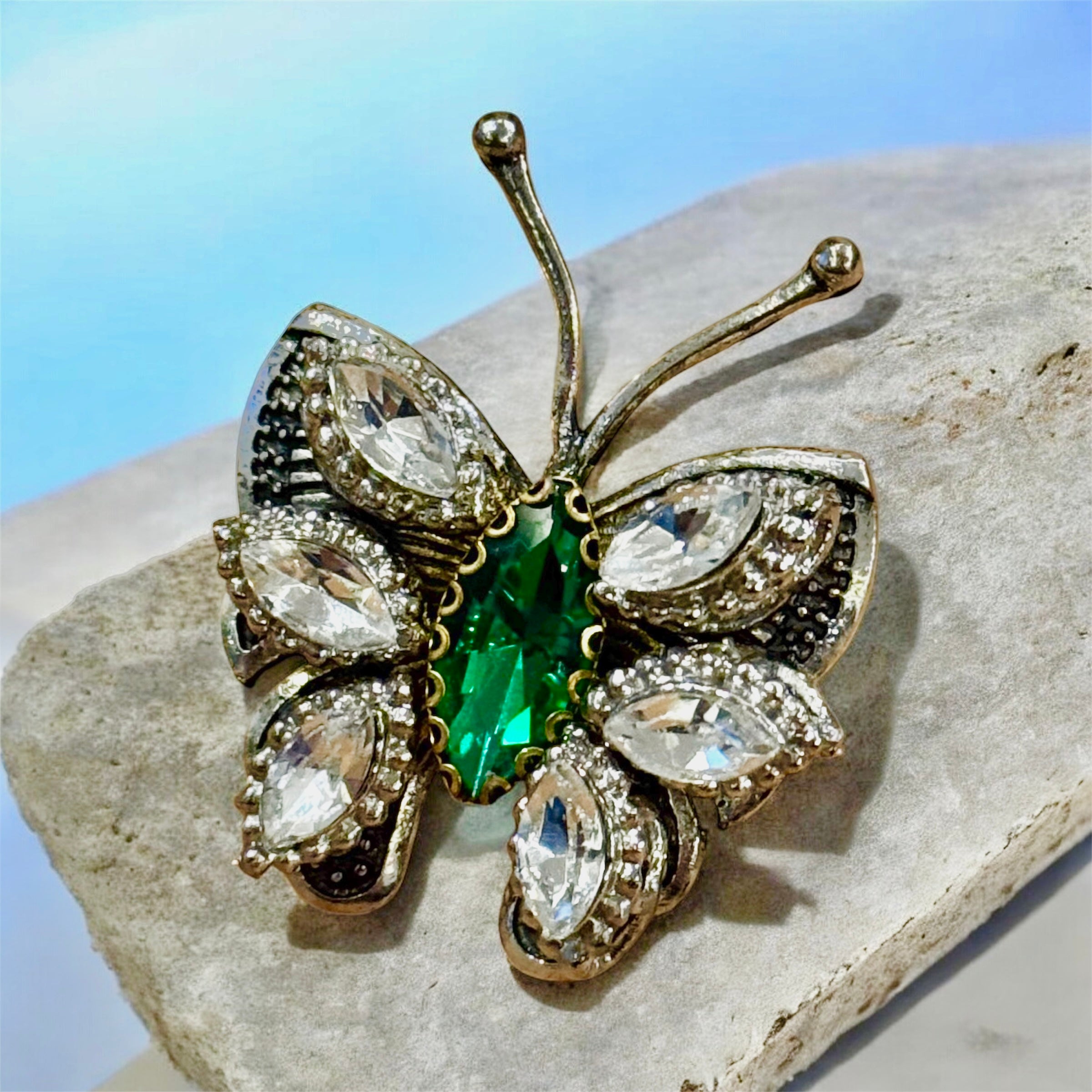 Green Kundan Ring — alternate angle